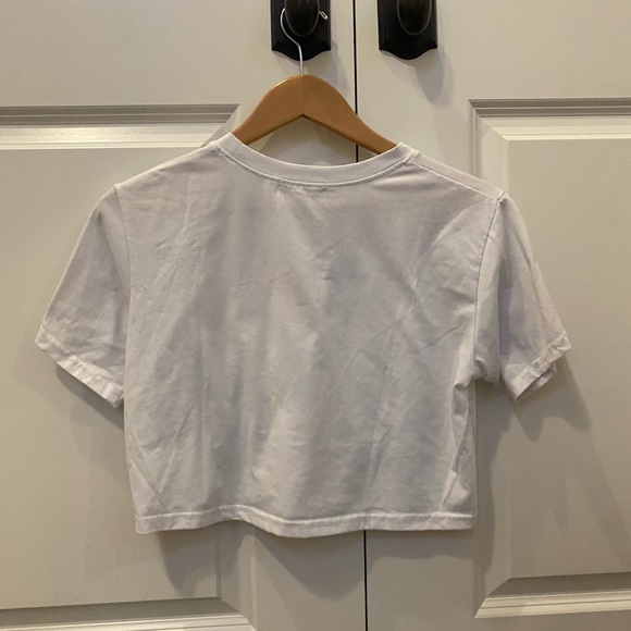 White cropped tshirt with wave design - Picture 2 of 2